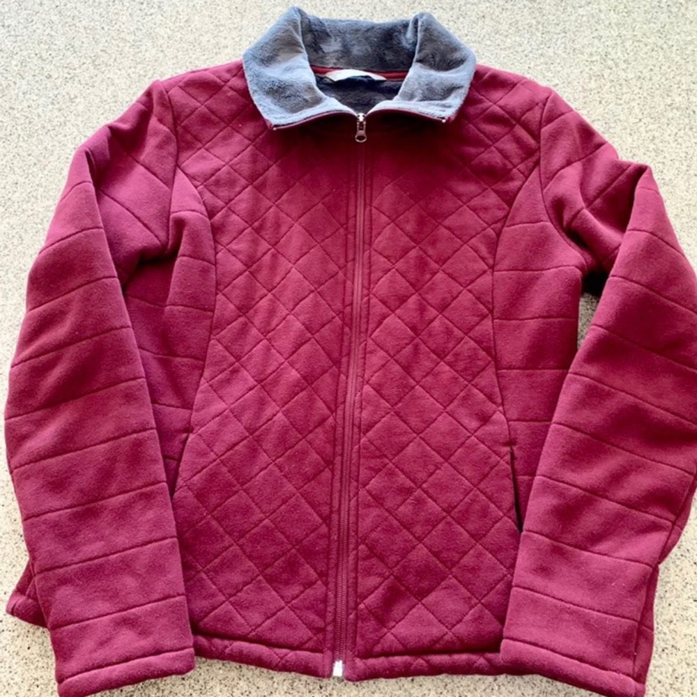 EUC Women’s L NorthFace jacket, maroon & grey